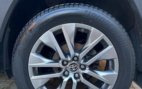 Toyota RAV4, 2020 год, 3 395 000 рублей, 10 фотография