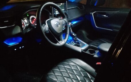 Toyota RAV4, 2019 год, 2 499 000 рублей, 3 фотография