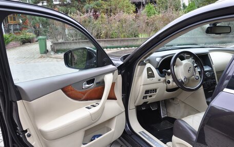 Infiniti QX70, 2015 год, 2 000 000 рублей, 11 фотография