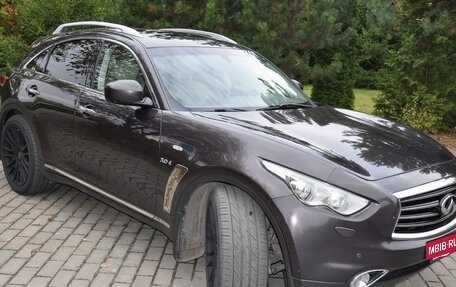 Infiniti QX70, 2015 год, 2 000 000 рублей, 2 фотография