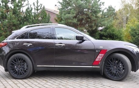 Infiniti QX70, 2015 год, 2 000 000 рублей, 3 фотография