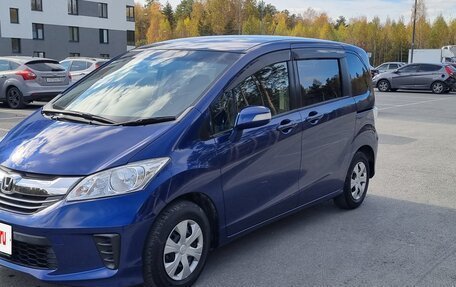 Honda Freed I, 2014 год, 1 190 000 рублей, 9 фотография