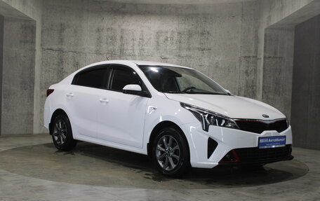 KIA Rio IV, 2021 год, 1 725 000 рублей, 3 фотография