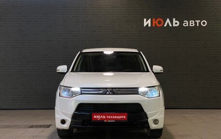 Mitsubishi Outlander III рестайлинг 3, 2014 год, 1 340 000 рублей, 2 фотография