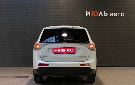 Mitsubishi Outlander III рестайлинг 3, 2014 год, 1 340 000 рублей, 6 фотография