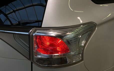Mitsubishi Outlander III рестайлинг 3, 2014 год, 1 340 000 рублей, 8 фотография