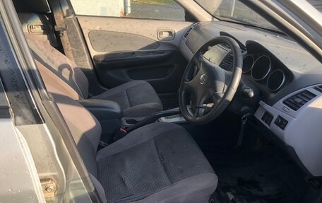 Nissan Wingroad III, 2001 год, 145 000 рублей, 5 фотография