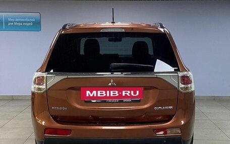 Mitsubishi Outlander III рестайлинг 3, 2013 год, 1 172 000 рублей, 6 фотография