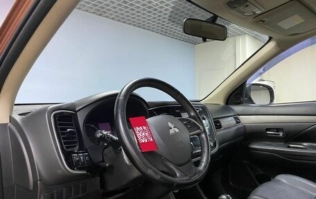 Mitsubishi Outlander III рестайлинг 3, 2013 год, 1 172 000 рублей, 14 фотография