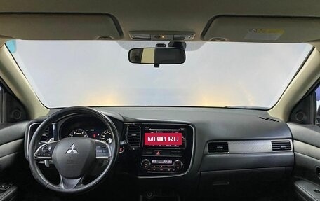 Mitsubishi Outlander III рестайлинг 3, 2013 год, 1 172 000 рублей, 12 фотография