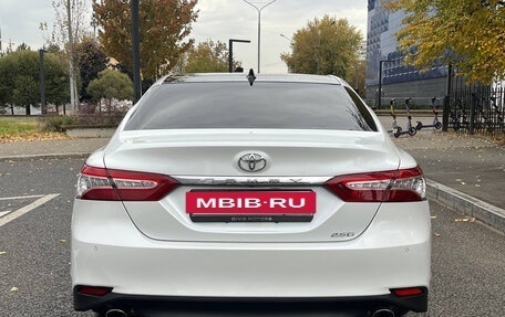 Toyota Camry, 2022 год, 3 179 000 рублей, 5 фотография