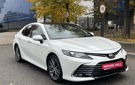 Toyota Camry, 2022 год, 3 179 000 рублей, 3 фотография