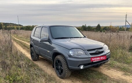Chevrolet Niva I рестайлинг, 2007 год, 785 000 рублей, 2 фотография