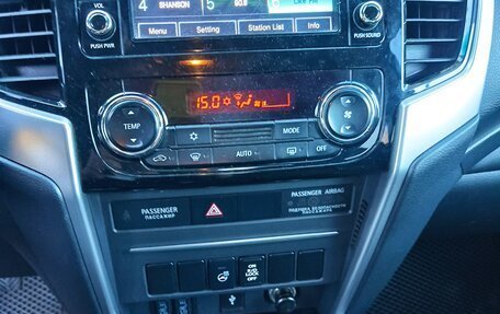 Mitsubishi L200 IV рестайлинг, 2019 год, 2 250 000 рублей, 11 фотография