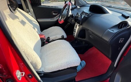 Toyota Yaris III рестайлинг, 2007 год, 500 000 рублей, 8 фотография
