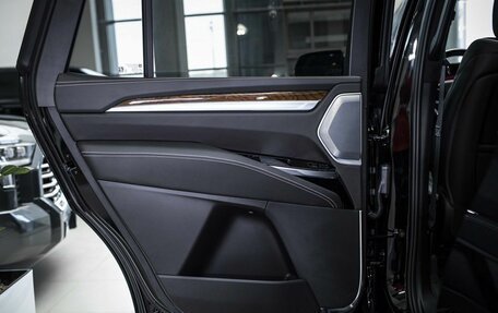 Cadillac Escalade V, 2025 год, 23 480 000 рублей, 13 фотография