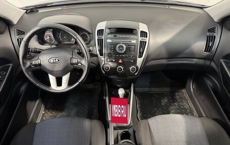 KIA cee'd I рестайлинг, 2010 год, 849 800 рублей, 9 фотография