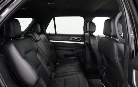 Ford Explorer VI, 2017 год, 2 430 000 рублей, 8 фотография