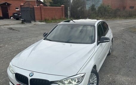 BMW 3 серия, 2012 год, 1 900 000 рублей, 2 фотография