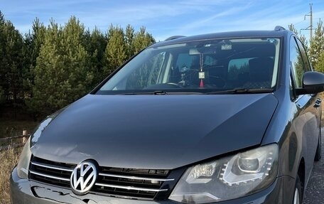 Volkswagen Sharan II, 2013 год, 1 250 000 рублей, 3 фотография