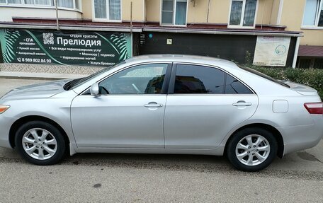 Toyota Camry, 2010 год, 1 400 000 рублей, 2 фотография