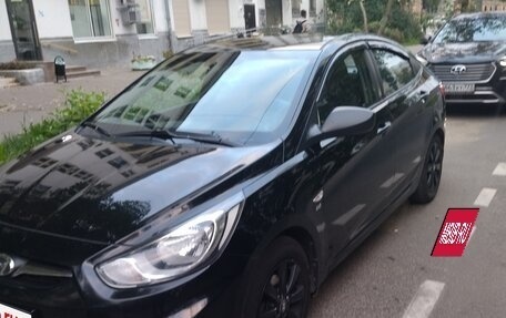 Hyundai Solaris II рестайлинг, 2013 год, 800 000 рублей, 4 фотография