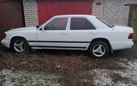 Mercedes-Benz C-Класс, 1993 год, 270 000 рублей, 3 фотография