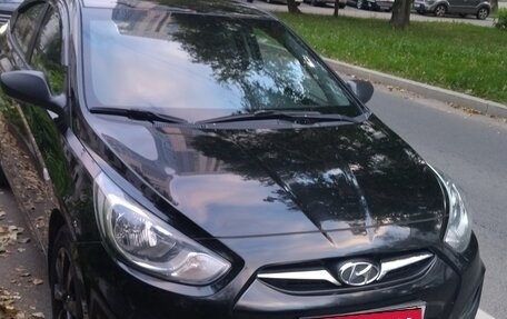 Hyundai Solaris II рестайлинг, 2013 год, 800 000 рублей, 6 фотография