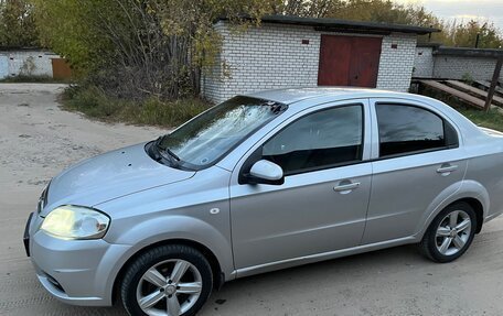 Chevrolet Aveo III, 2010 год, 530 000 рублей, 2 фотография