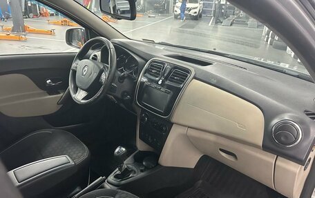 Renault Logan II, 2015 год, 527 000 рублей, 7 фотография