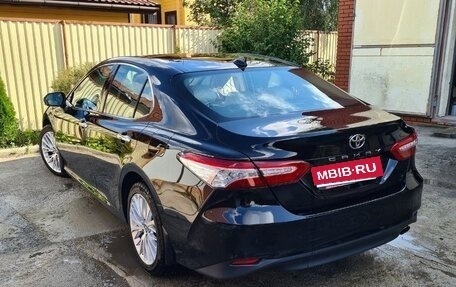 Toyota Camry, 2019 год, 3 100 000 рублей, 1 фотография