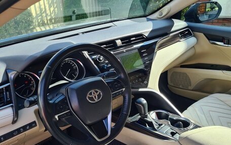 Toyota Camry, 2019 год, 3 100 000 рублей, 7 фотография