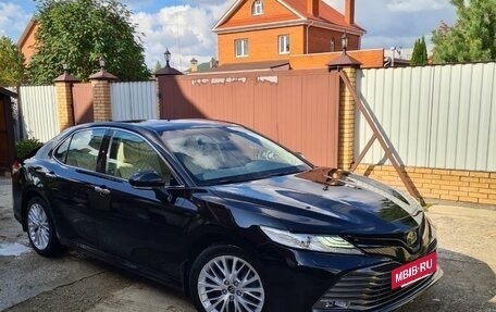 Toyota Camry, 2019 год, 3 100 000 рублей, 3 фотография