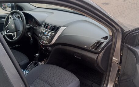 Hyundai Solaris II рестайлинг, 2014 год, 950 000 рублей, 5 фотография