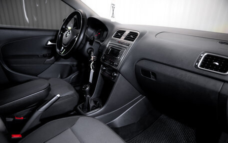 Volkswagen Polo VI (EU Market), 2016 год, 890 000 рублей, 17 фотография