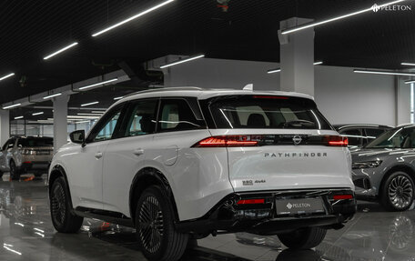Nissan Pathfinder, 2024 год, 5 250 000 рублей, 4 фотография