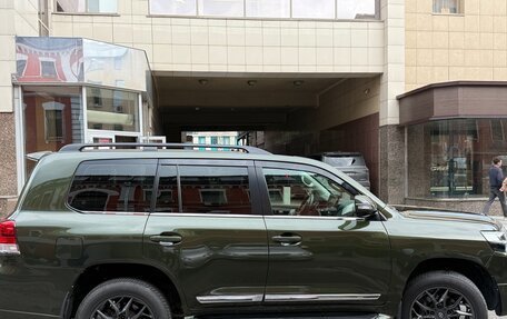 Toyota Land Cruiser 200, 2010 год, 3 300 000 рублей, 2 фотография