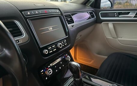 Volkswagen Touareg III, 2017 год, 2 900 000 рублей, 17 фотография