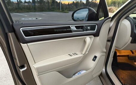 Volkswagen Touareg III, 2017 год, 2 900 000 рублей, 16 фотография