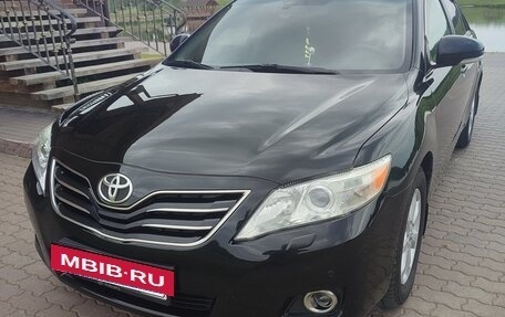 Toyota Camry, 2011 год, 1 235 000 рублей, 2 фотография