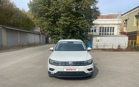 Volkswagen Tiguan II, 2018 год, 2 100 000 рублей, 2 фотография