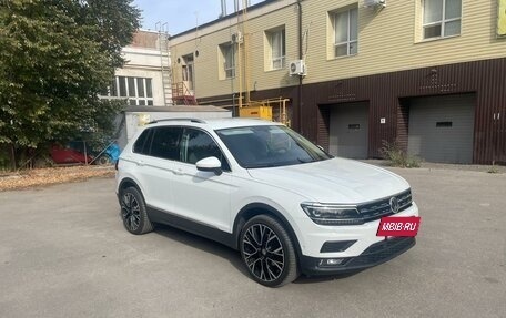 Volkswagen Tiguan II, 2018 год, 2 100 000 рублей, 3 фотография