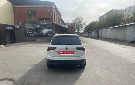 Volkswagen Tiguan II, 2018 год, 2 100 000 рублей, 6 фотография