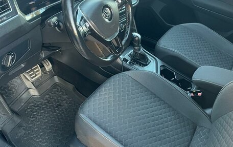 Volkswagen Tiguan II, 2018 год, 2 100 000 рублей, 23 фотография