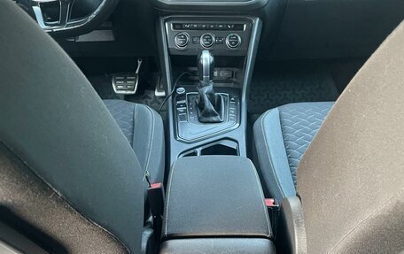 Volkswagen Tiguan II, 2018 год, 2 100 000 рублей, 19 фотография