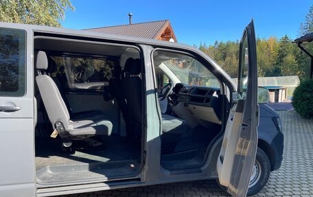 Volkswagen Transporter T6 рестайлинг, 2018 год, 2 850 000 рублей, 4 фотография
