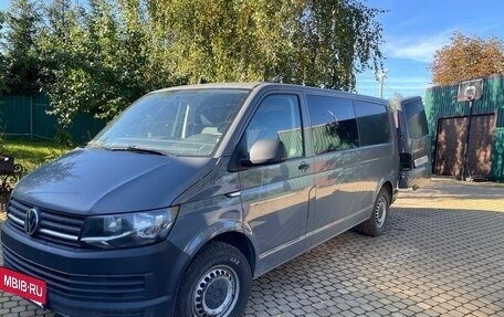 Volkswagen Transporter T6 рестайлинг, 2018 год, 2 850 000 рублей, 5 фотография