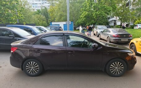 KIA Cerato III, 2010 год, 700 000 рублей, 2 фотография