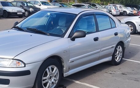 Mitsubishi Carisma I, 2000 год, 250 000 рублей, 4 фотография