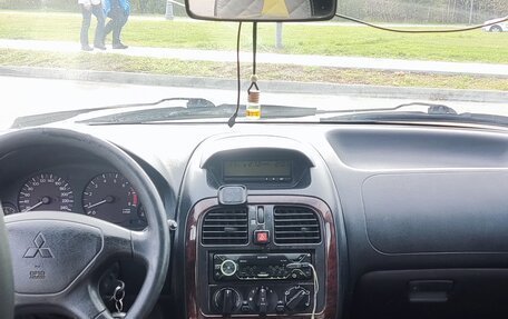 Mitsubishi Carisma I, 2000 год, 250 000 рублей, 20 фотография